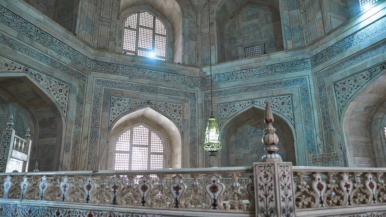 Taj-Mahal-interior-Agra-Taj-Mahal-y-Tigres-See-Dubai-Tours - Circuitos turísticos en India Taj Mahal interior Agra Taj Mahal y Tigres - Circuitos turísticos en India